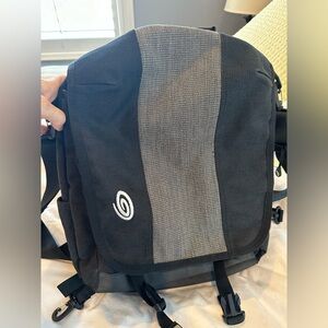 Timbuk2 Black and Gray Premium Laptop Backpack Messenger Bag Excellent Condition